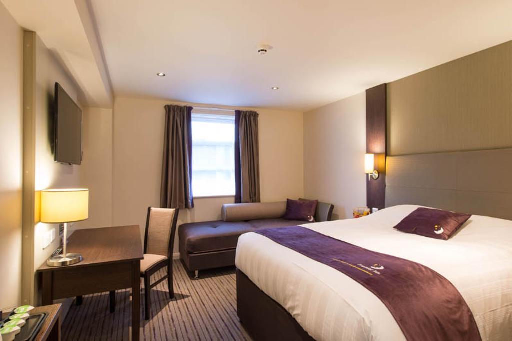 Premier Inn London Romford Central Quarto foto